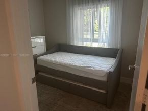 2505 NE 193rd St 4114, Miami FL 33180