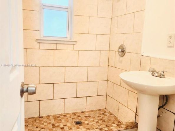 17331 SW 103rd Ave, Miami FL 33157