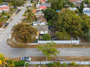 380 NW 133rd St, North Miami FL 33168