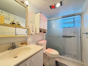 2829 Indian Creek Dr 605, Miami Beach FL 33140