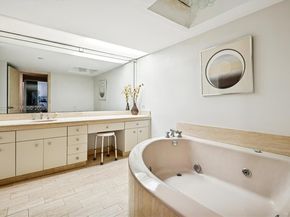 19707 Turnberry Way 14F, Aventura FL 33180