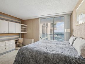 19707 Turnberry Way 14F, Aventura FL 33180