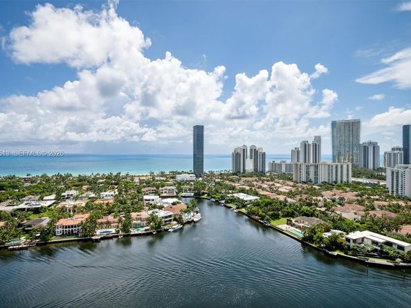 19707 Turnberry Way 14F, Aventura FL 33180