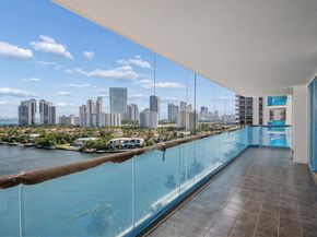 19707 Turnberry Way 14F, Aventura FL 33180