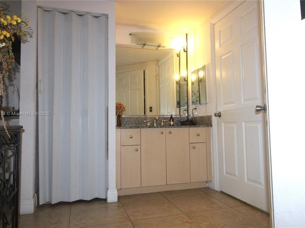 2508 Centergate Dr 103, Miramar FL 33025