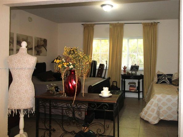 2508 Centergate Dr 103, Miramar FL 33025