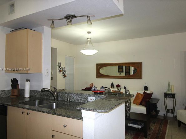 2508 Centergate Dr 103, Miramar FL 33025