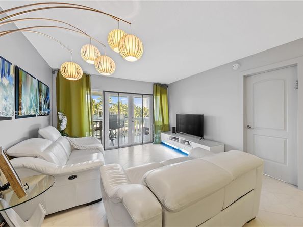 470 Paradise Isle Blvd 310, Hallandale Beach FL 33009