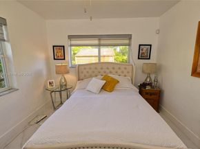 795 NE 146th St, North Miami FL 33161