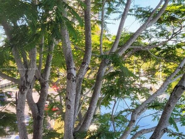 3401 N Country Club Dr 402, Aventura FL 33180