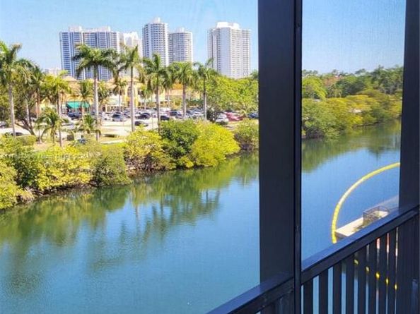 3401 N Country Club Dr 402, Aventura FL 33180