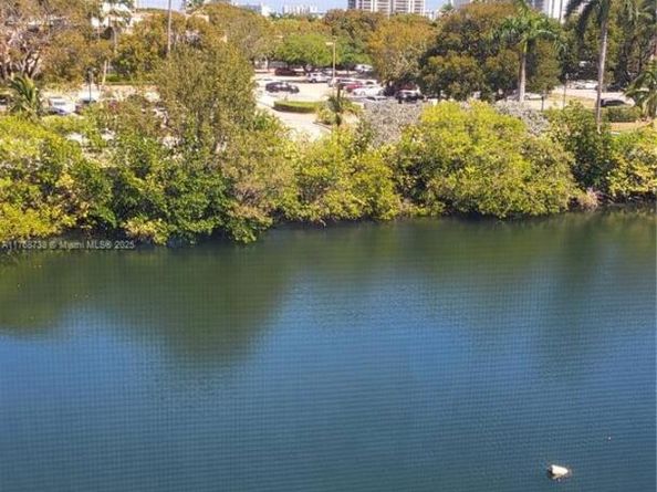 3401 N Country Club Dr 402, Aventura FL 33180