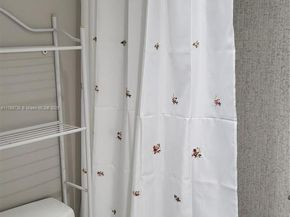 3401 N Country Club Dr 402, Aventura FL 33180