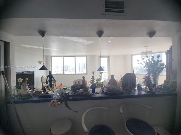 7135 Collins Ave 1035, Miami Beach FL 33141
