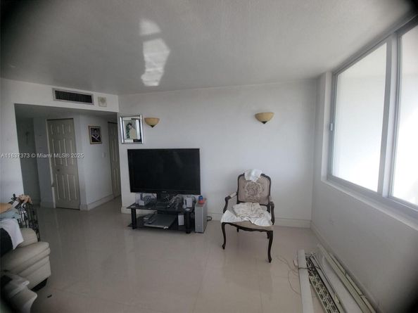 7135 Collins Ave 1035, Miami Beach FL 33141