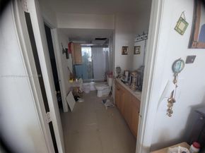 7135 Collins Ave 1035, Miami Beach FL 33141
