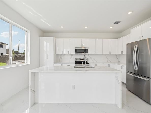 22451 SW 125 Ave, Miami FL 33170