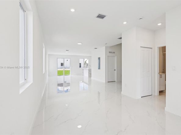 22451 SW 125 Ave, Miami FL 33170