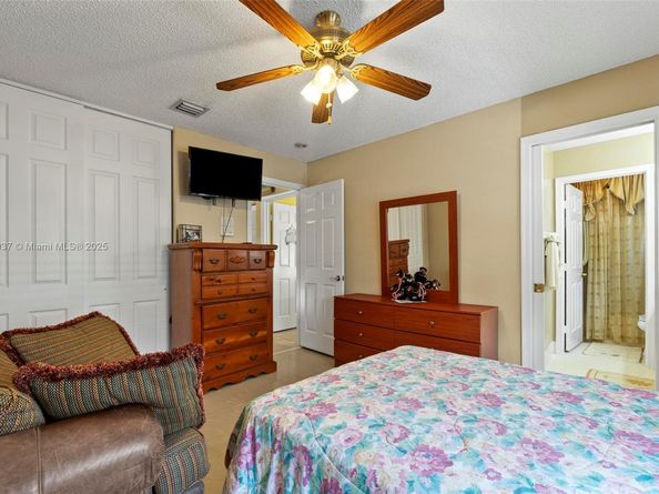 4957 SW 162nd Ave, Miramar FL 33027