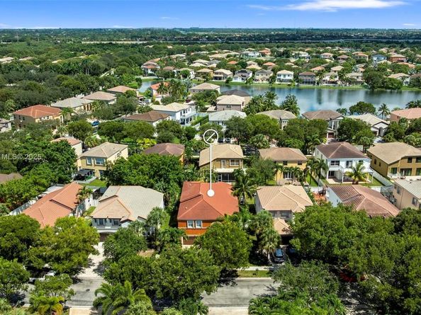 4957 SW 162nd Ave, Miramar FL 33027