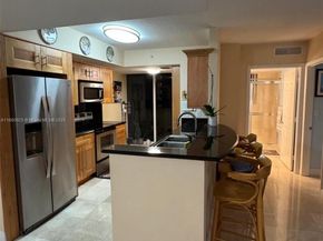 3232 SW 22nd Ter 801, Miami FL 33145