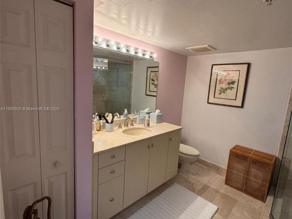 3232 SW 22nd Ter 801, Miami FL 33145