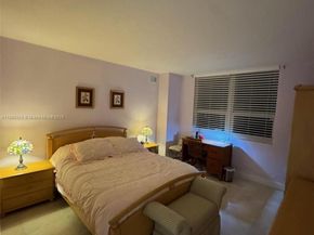 3232 SW 22nd Ter 801, Miami FL 33145