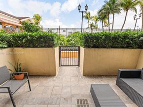 3232 SW 22nd Ter 708, Miami FL 33145