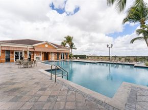 3232 SW 22nd Ter 708, Miami FL 33145