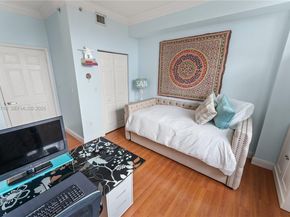 3232 SW 22nd Ter 708, Miami FL 33145