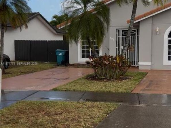 4911 SW 142nd Pl, Miami FL 33175