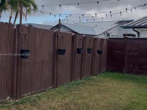 4911 SW 142nd Pl, Miami FL 33175