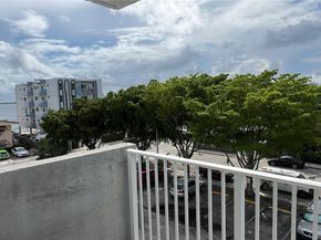 1801 S Treasure Dr 415, North Bay Village FL 33141