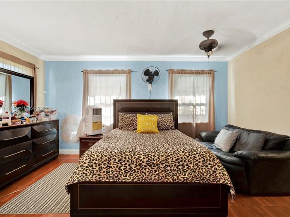 130 NW 85th St, Miami FL 33150