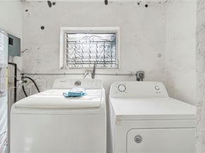 130 NW 85th St, Miami FL 33150