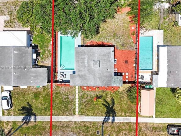 5621 SW 38th Ct, Davie FL 33314