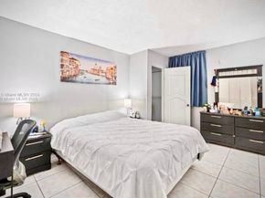 6771 Freedom St, Hollywood FL 33024