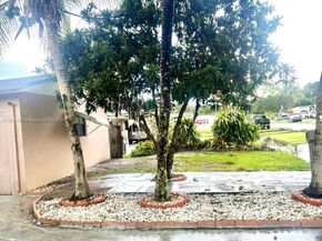 6771 Freedom St, Hollywood FL 33024