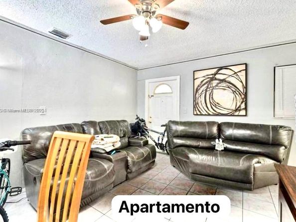 6771 Freedom St, Hollywood FL 33024