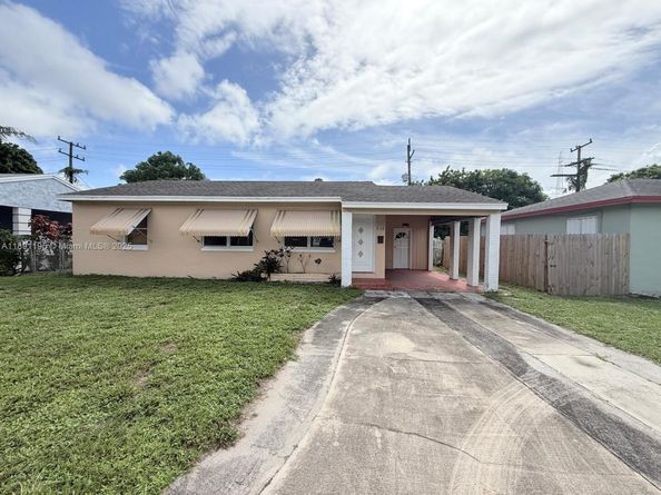 936 45th St, West Palm Beach FL 33407
