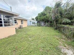 936 45th St, West Palm Beach FL 33407