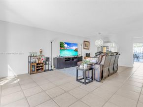 13715 SW 84th St F, Miami FL 33183