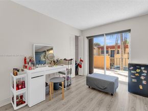 13715 SW 84th St F, Miami FL 33183