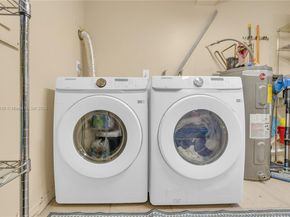 13715 SW 84th St F, Miami FL 33183