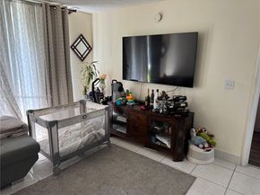 620 SW 111th Ave 107, Pembroke Pines FL 33025