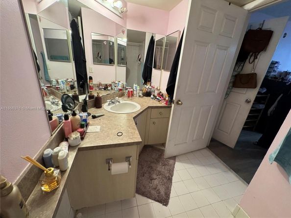 620 SW 111th Ave 107, Pembroke Pines FL 33025