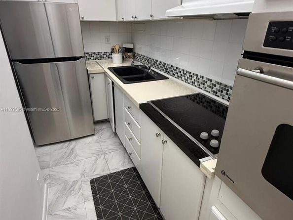1000 West Ave 306, Miami Beach FL 33139