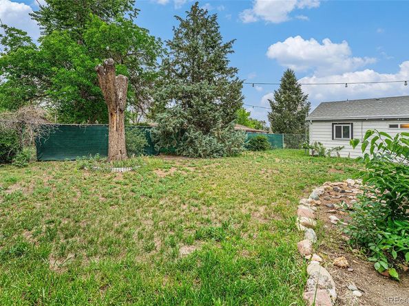 Undisclosed Address #4871910, Aurora CO 80011