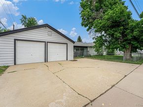 Undisclosed Address #4871910, Aurora CO 80011