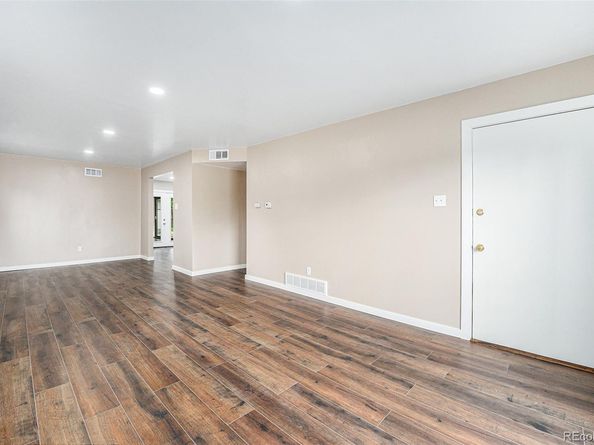 Undisclosed Address #4871910, Aurora CO 80011
